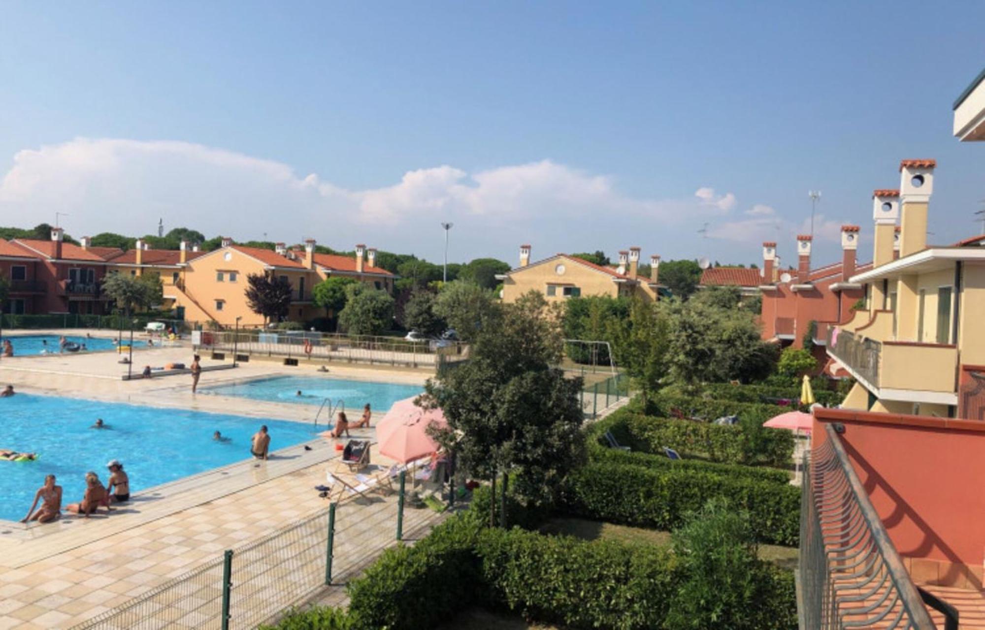 Appartamento Relaxing Townhouse With Pool Access In *
