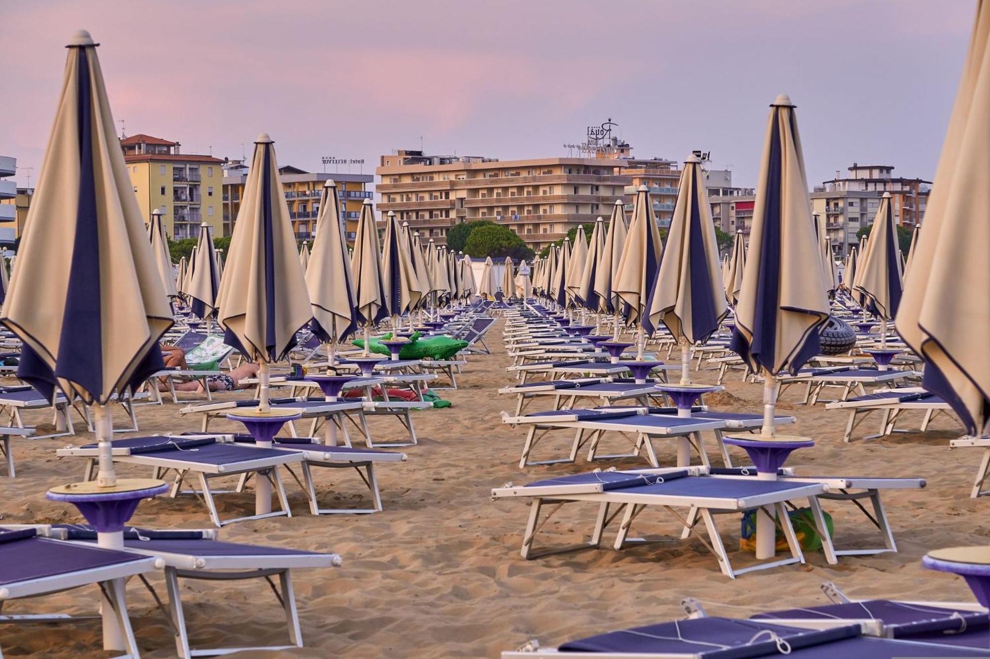 Relaxing Townhouse With Pool Access In Bibione